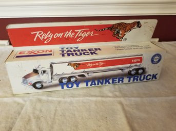 1993 Exxon Toy Tanker Truck - Rely On The Tiger - Lights & Sounds