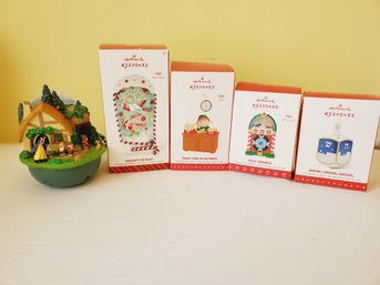 Mix Of New & Pre Owned Hallmark Keepsake Ornaments