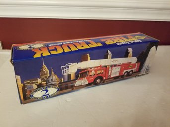 NOS 1995 Collector's Edition SUNOCO Aerial Towwe Fire Truck Collectible