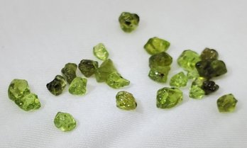 30 Cts Natural Rough Peridot Crystals