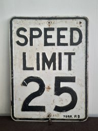 Speed Limit 25 Street Sign