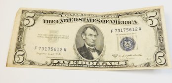 W0W......1953 Blue Seal Silver Certificate $5 Dollar Bill