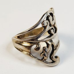 Vintage Sterling Silver Carved Design Ring