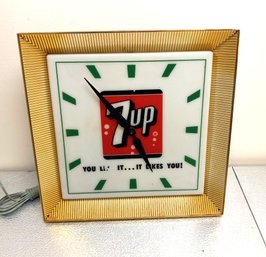 Running Old 7up Soda Advertising Wall Clock