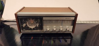 Vintage Sony Am/fm Radio Alarm Clock