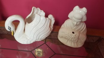 2 Decorative Ceramic Pieces