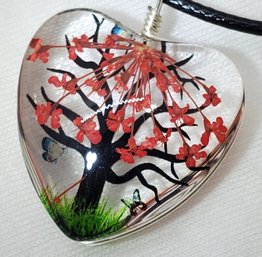 Beautiful 1' X 1' Glass Encased Heart Shaped Tree With Butterflies