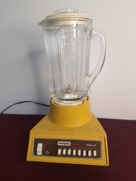 Waring 14 Speed Futura II Vintage Blender