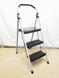 GORILLA Household Steel Folding 3 Step Ladder