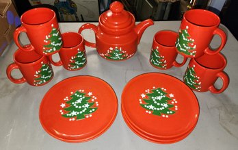 New Waechtersbach Christmas Teapot, Cups And Plates Set