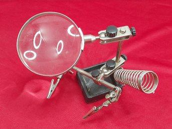 Magnifying Glass Stand With Clamps