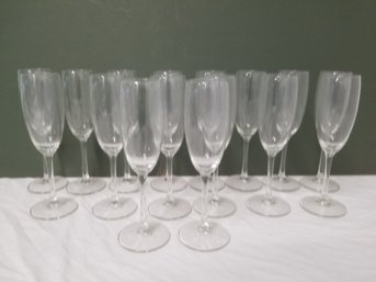 16 Champagne Glasses