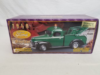 ERTL Collectibles 1940 Ford Wrecker H815