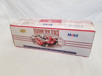 Mobil Vintage Tow Truck Limited Edition Collectors Series Diecast 1:18