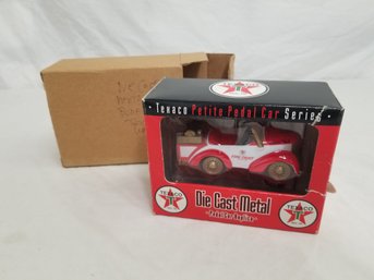 Texaco Die Cast Metal Pedal Car Fire Chief Fire Pumper