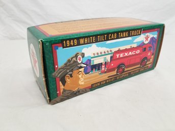 ERTL 'TEXACO' 1949 WHITE TILT CAB TANK TRUCK BANK 2136