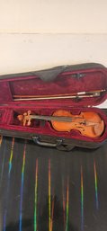 Beginners Violin With Case And Bow