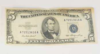 W0W......1953 Blue Seal Silver Certificate $5 Dollar Bill