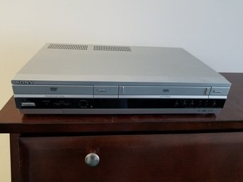 Sony DVD/VHS Player W/remote