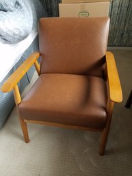 Well Made Side Chair - Leather And Wood - 25x25x30H