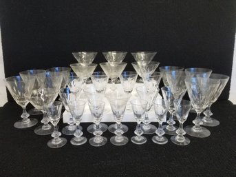 Great Selection Of 32 Glassware: Water Goblets, Champagne, Wine & Cordial Glasses