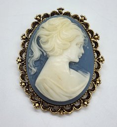 Vintage Signed Cameo Brooch