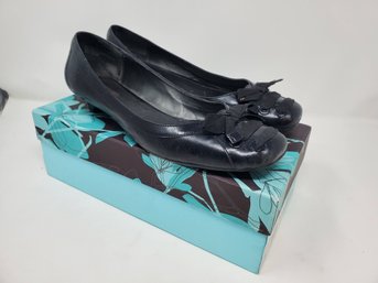 Size 10.5 Ladies Flats By Ruby & Bloom - Black