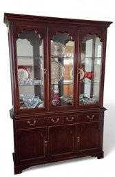 1990s Drexel Heritage Queen Anne Cherry Dining Room China Cabinet