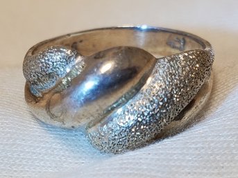 Sterling Silver Size 7 Gorgeous Ring ~ 3.00 Grams