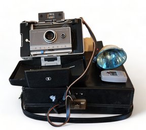 Vintage Polaroid Automatic 100 Land Camera With Case And Flash