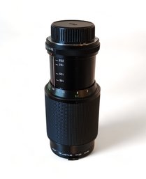 Vivitar 75-205mm F 3.5 Macro Focusing Zoom Macro Lens W/ Bag