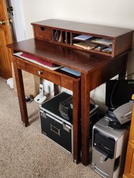 Cherry Colored Wood Computer PC Desk With Pull Out Keyboard Top ~ Approx 15 Years Old