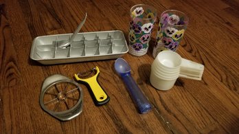 Assorted Kitchen Items