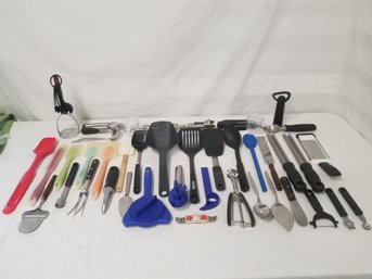 Large Selection Of Kitchen Essentials Cooking Utensils