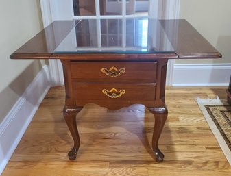 Thomasville Furniture Cherry Wood Drop-Leaf Accent End Table