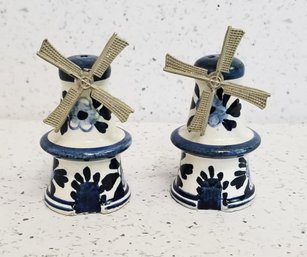 Vintage Porcelain Delft Miniature Dutch Windmill Salt & Pepper Shakers