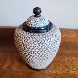 Beautiful Vietnamese Stonewarwe Craftmanship Came From A Marble Mine Urn/Vase With Lid