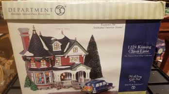 Department 56 - 1224 Kissing Claus Lane