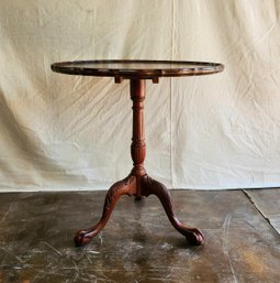 Vintage Pie Crust Tilt Top Table With Claw Feet