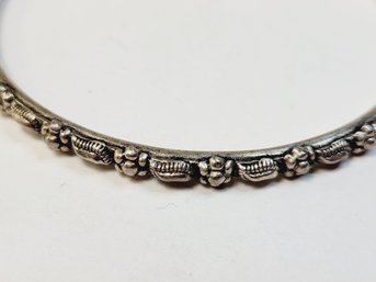 Vintage Solid Sterling Silver Carved Flower Design Bangle Bracelet