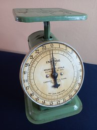 Vintage Universal Household Scale