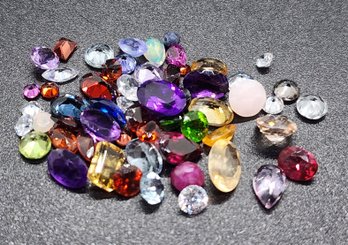 Huge Lot Of Assorted Mixed Gems