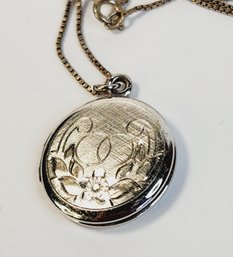 Vintage Serling Silver Flower Design Locket Pendant And Necklace