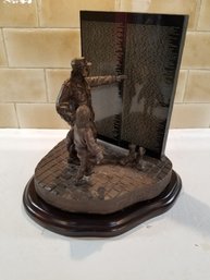 The Wall Vietnam Tribute Memorial Figurine By Terry Jones