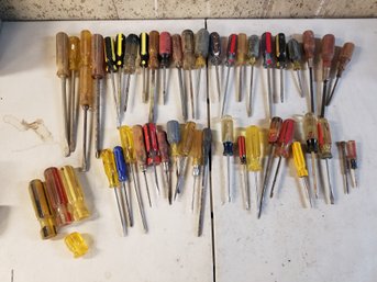 Large Assortment Of Screwdrivers