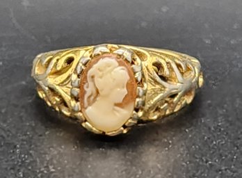 Vintage 18kt H.G.E. Cameo Ring