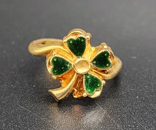 Vintage Shamrock Gold Tone Ring