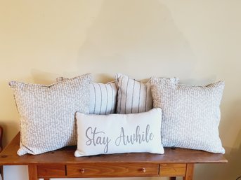 Five Decoration Throw Pillows