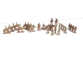 Vintage Cast Metal Toy Soldiers