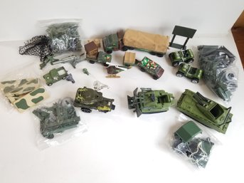 Vintage 1980s Military Toys -  Army Men - Tanks - Tonka Toys